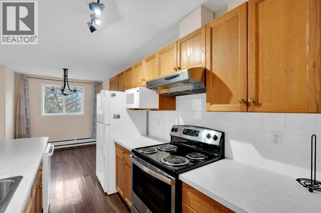 
          165 Manora Place Northeast
            <br/>
            <span>Calgary</span>
            , 
            <span>AB</span>
             <span>T2A7X5</span>
         - Photo 7