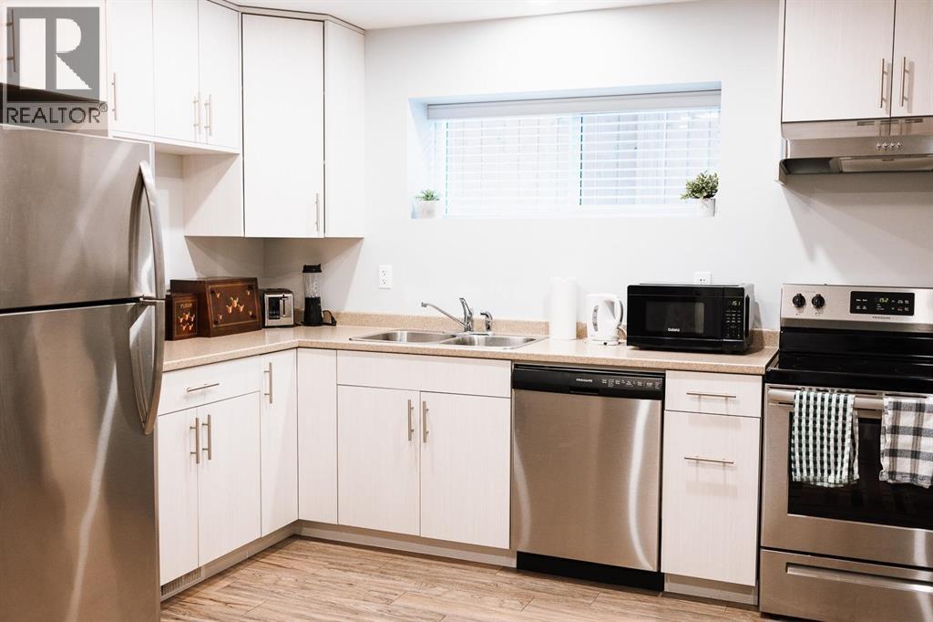 3922 AREND DRIVE - 28