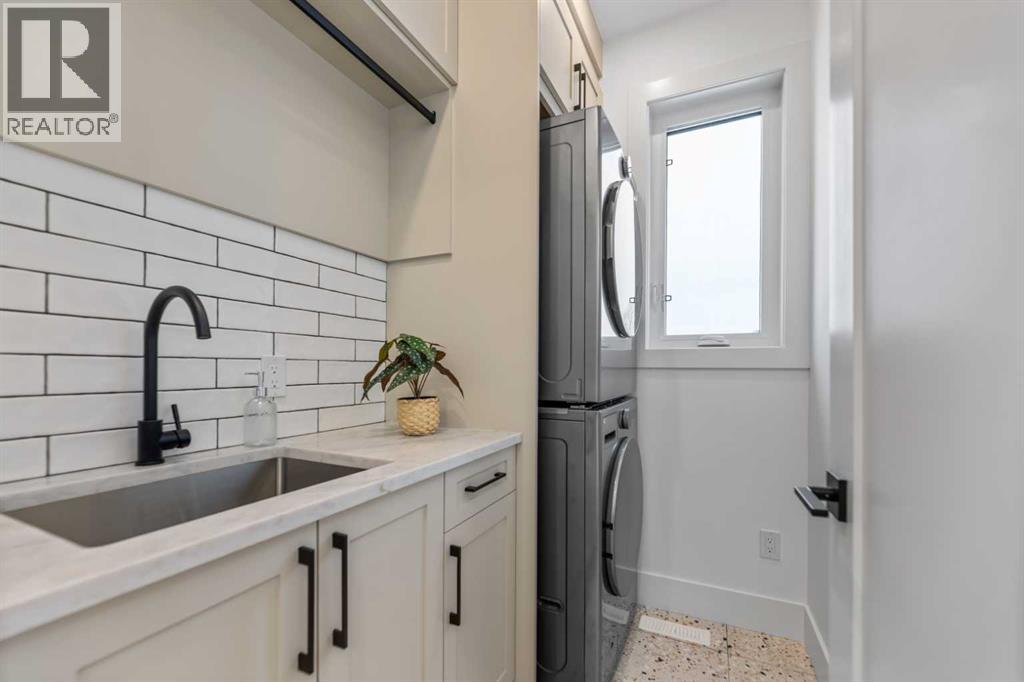 Single Family House for Sale in   Avenue SW North Glenmore Park Calgary 