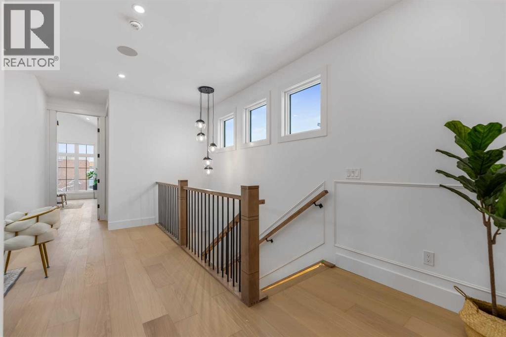 Single Family House for Sale in   Avenue SW North Glenmore Park Calgary 