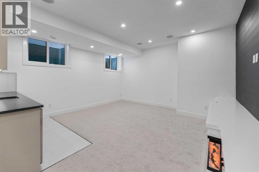 Single Family House for Sale in   Avenue SW North Glenmore Park Calgary 