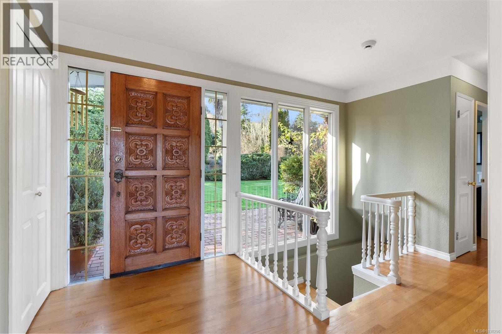  5054 Catalina Terrace, Saanich