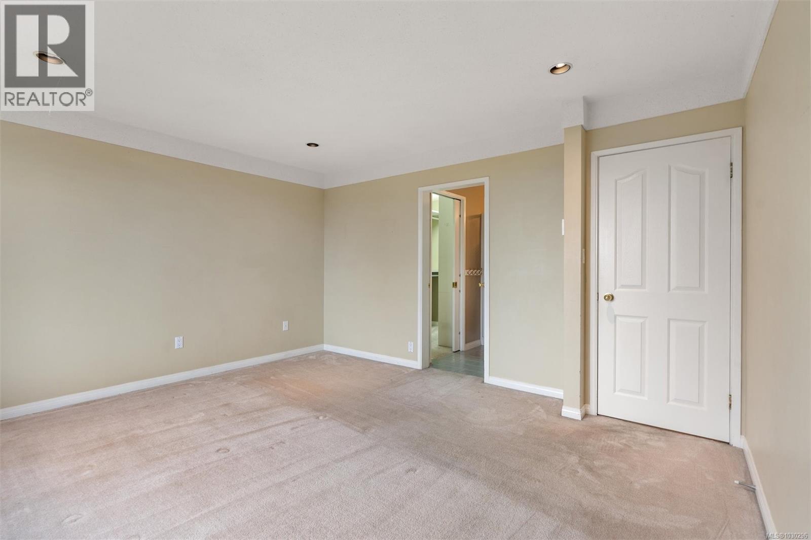  5054 Catalina Terrace, Saanich