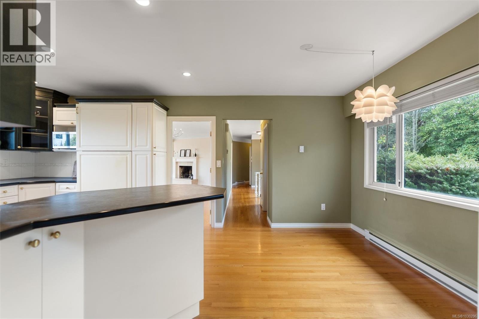  5054 Catalina Terrace, Saanich