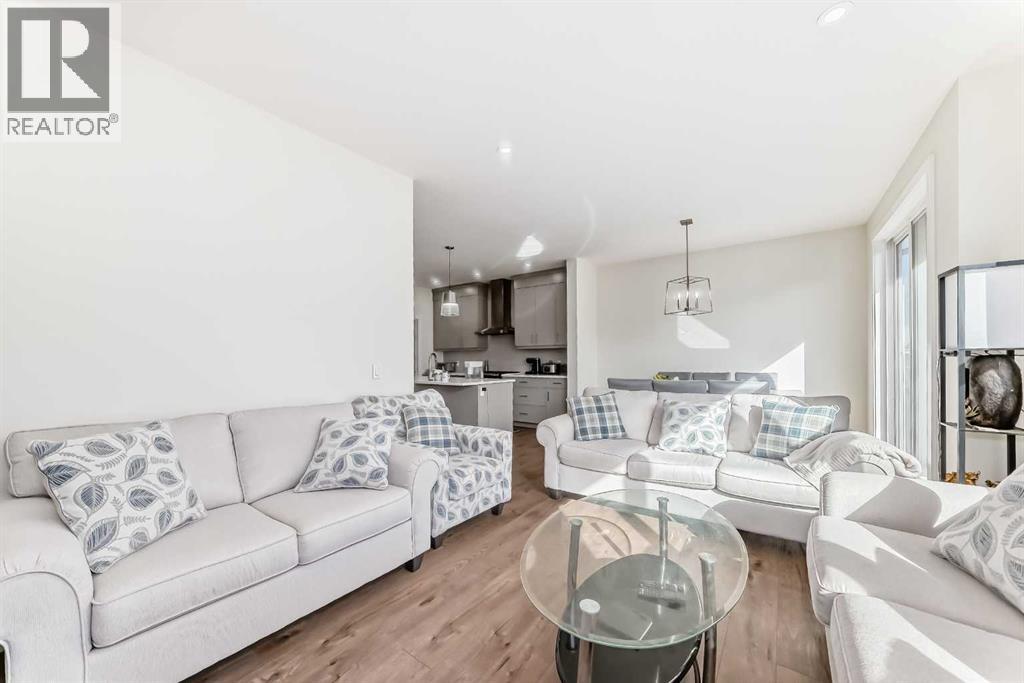 Single Family House for Sale in  Silver Spruce Grove SW Silverado Calgary 