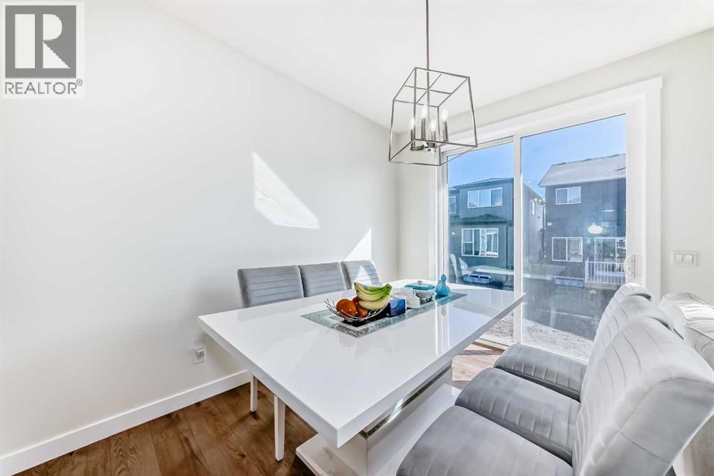 Single Family House for Sale in  Silver Spruce Grove SW Silverado Calgary 