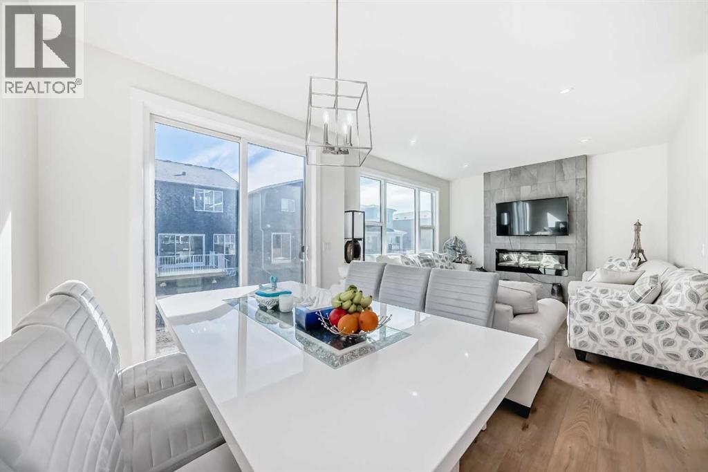 Single Family House for Sale in  Silver Spruce Grove SW Silverado Calgary 