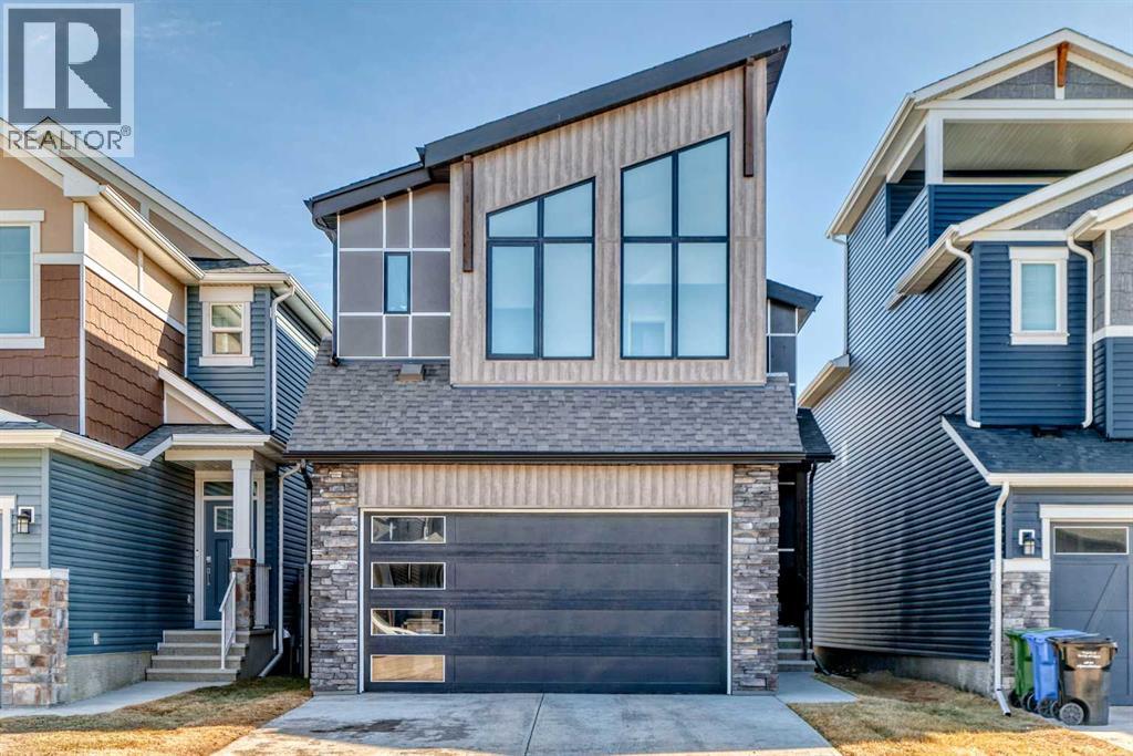 Single Family House for Sale in  Silver Spruce Grove SW Silverado Calgary 