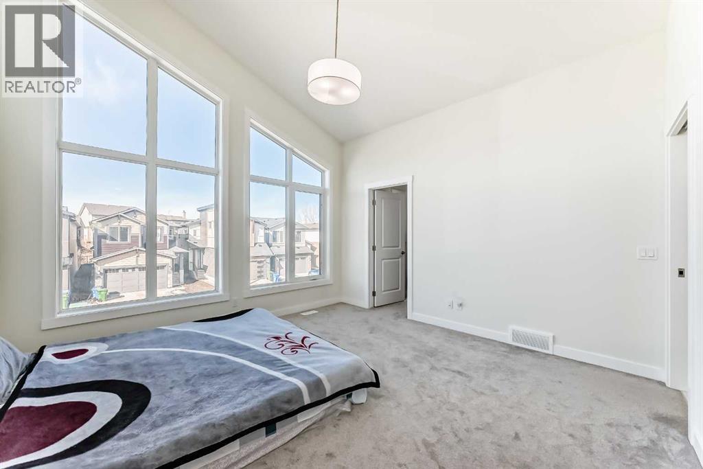 Single Family House for Sale in  Silver Spruce Grove SW Silverado Calgary 