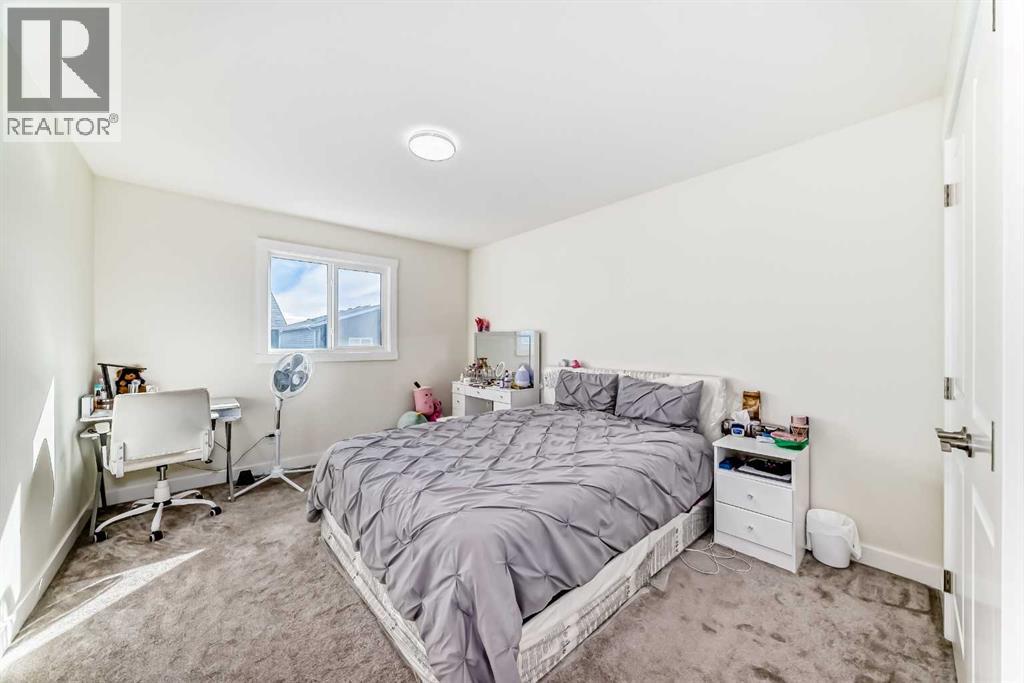 Single Family House for Sale in  Silver Spruce Grove SW Silverado Calgary 