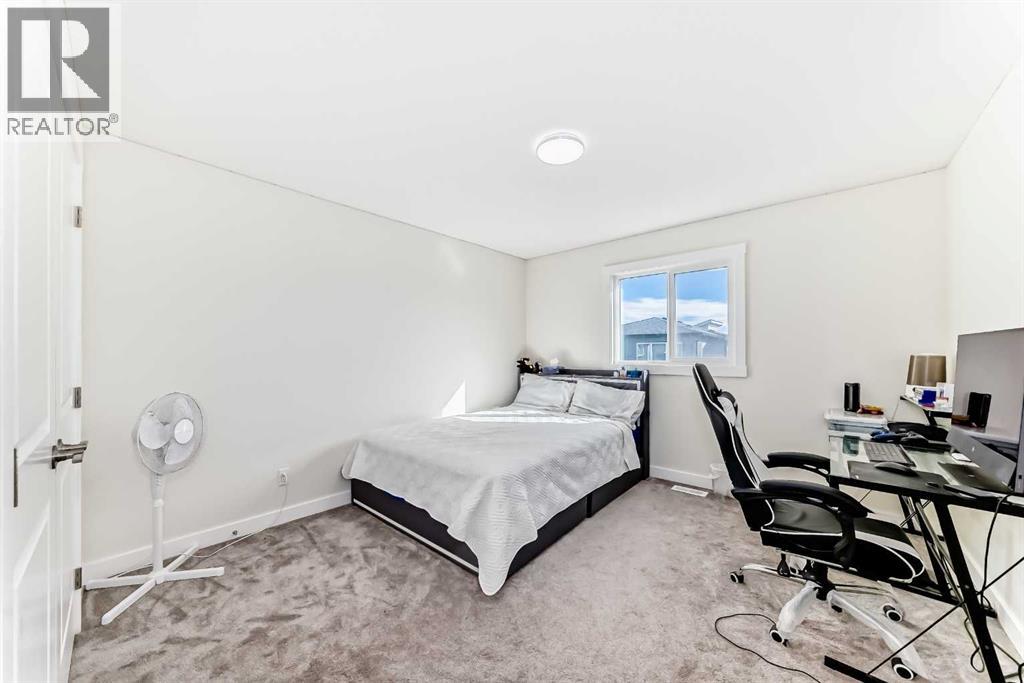 Single Family House for Sale in  Silver Spruce Grove SW Silverado Calgary 