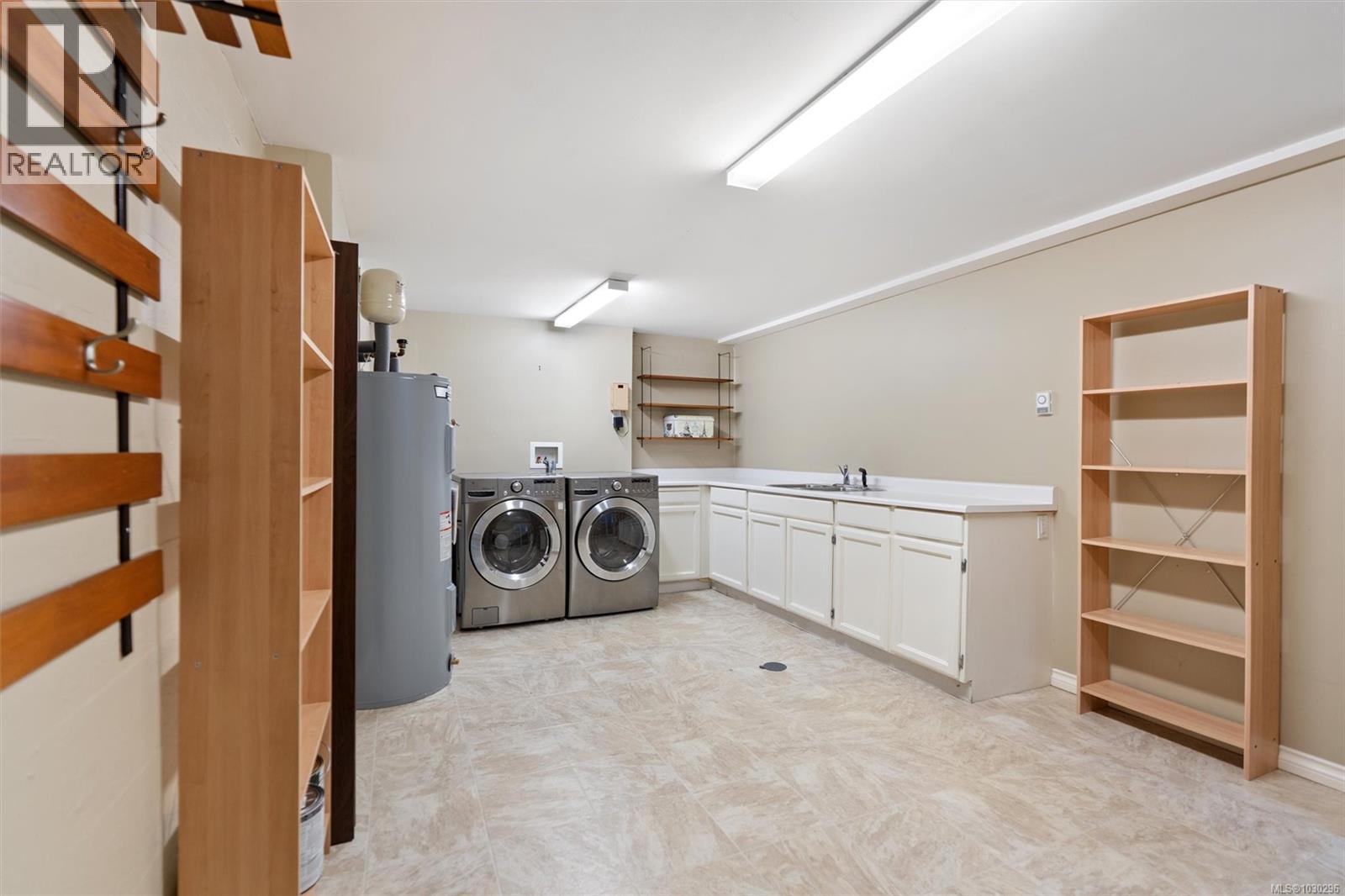  5054 Catalina Terrace, Saanich