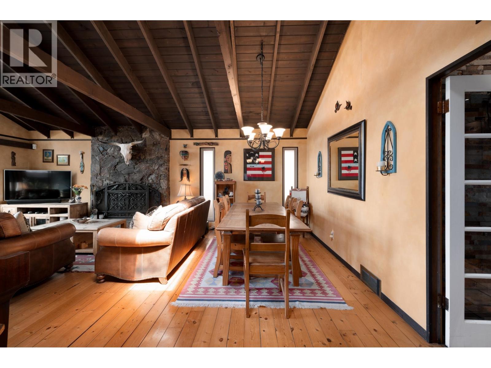 315 BAYVIEW ROAD, Lions Bay