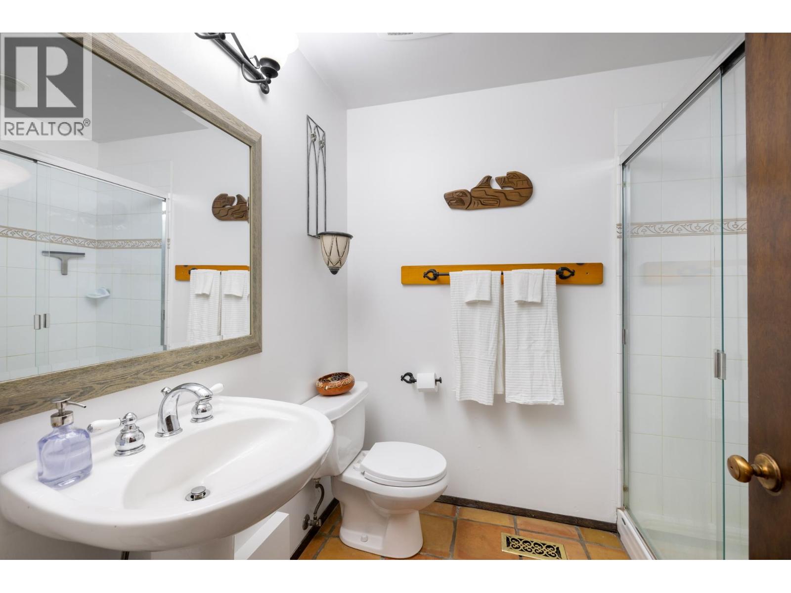 315 BAYVIEW ROAD, Lions Bay