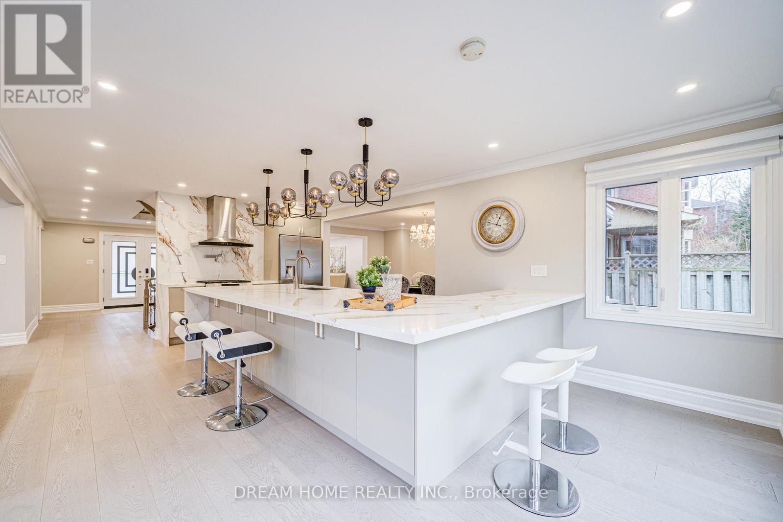352 KENNEDY STREET W - 14