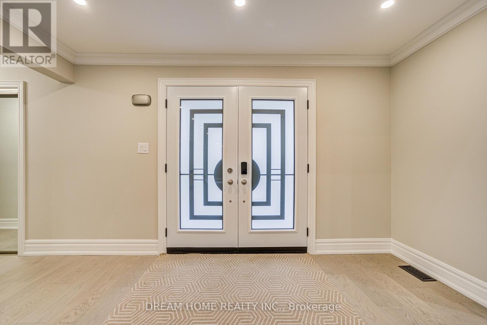 352 KENNEDY STREET W - 3