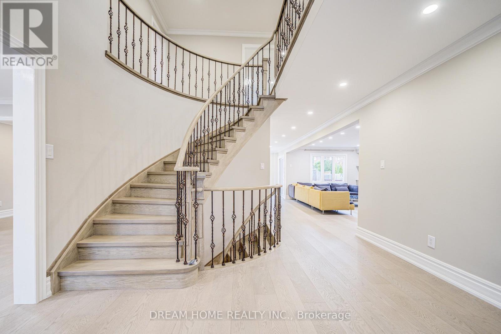 352 KENNEDY STREET W - 6