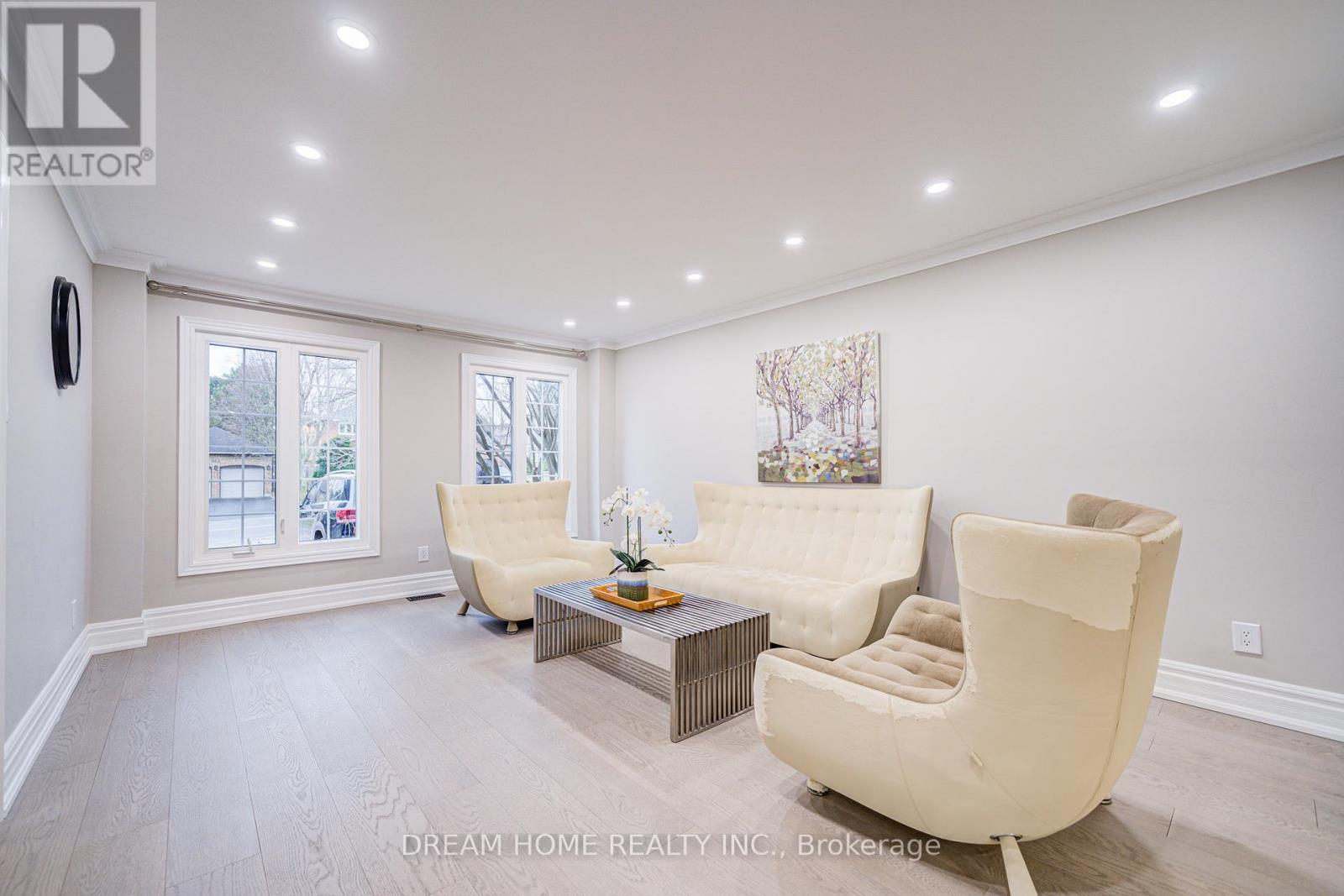 352 KENNEDY STREET W - 8