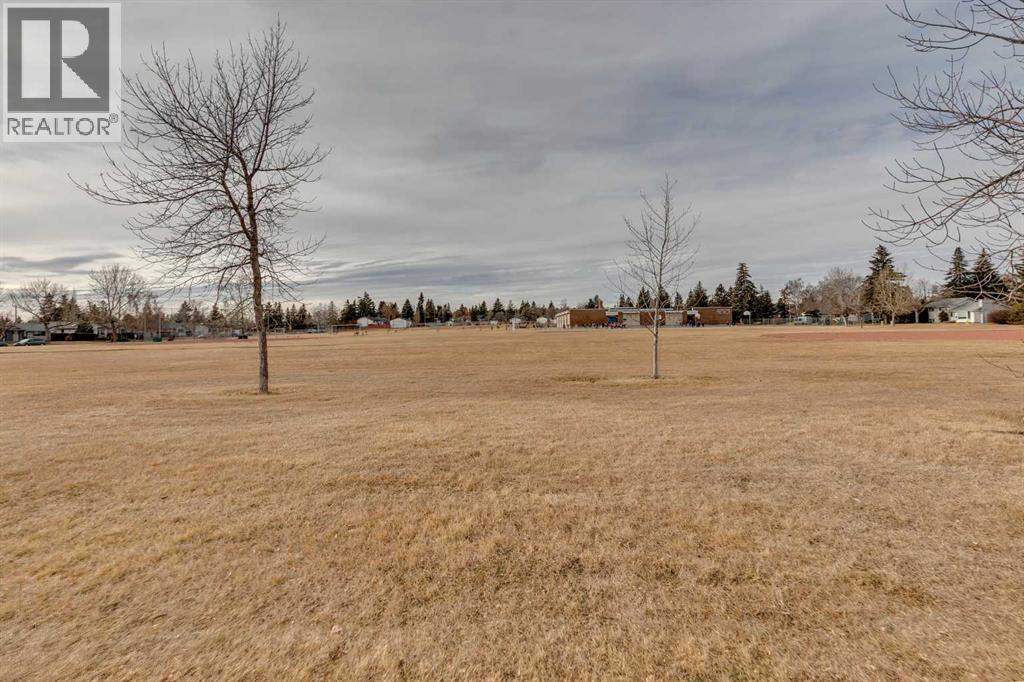 3328 45 Street SW, Calgary, Alberta