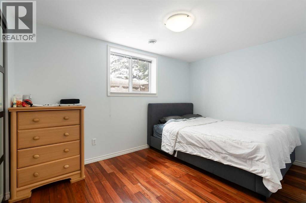 Single Family House Bungalow for Sale in  Silverview Way NW Silver Springs Calgary 