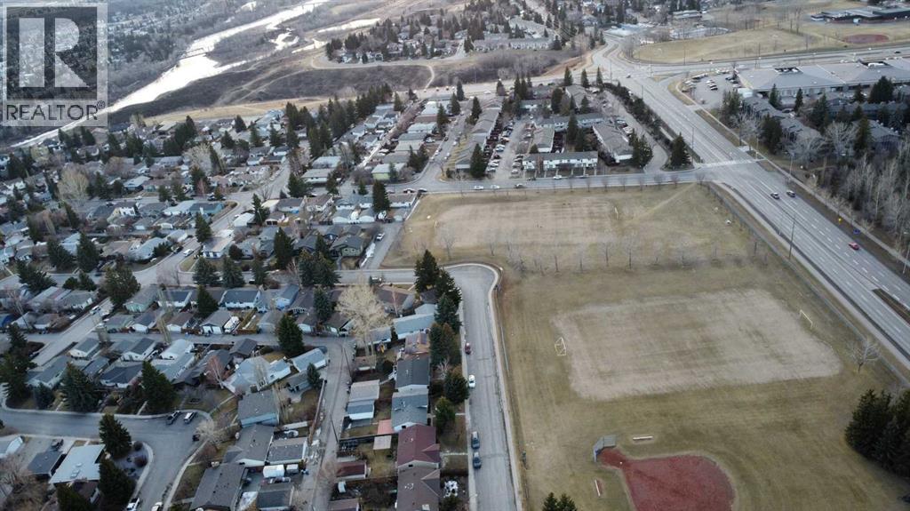 Single Family House Bungalow for Sale in  Silverview Way NW Silver Springs Calgary 