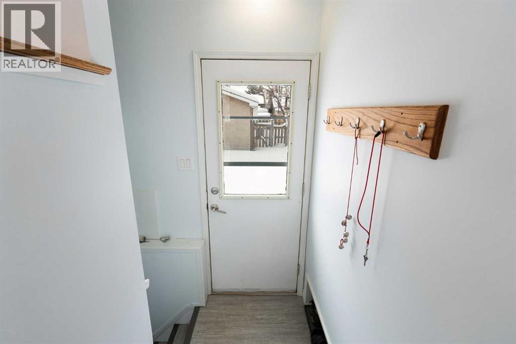 Single Family House Bungalow for Sale in  Silverview Way NW Silver Springs Calgary 