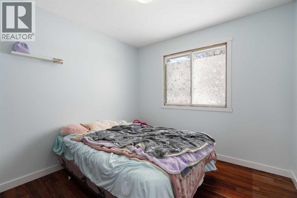 Single Family House Bungalow for Sale in  Silverview Way NW Silver Springs Calgary 