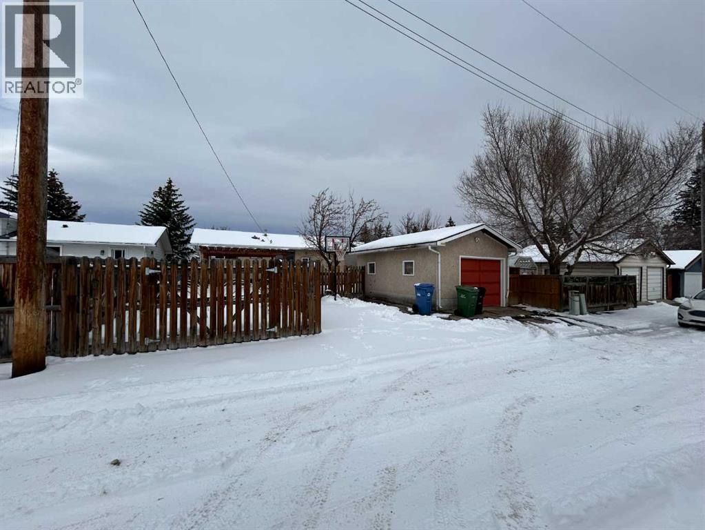 Single Family House Bungalow for Sale in  Silverview Way NW Silver Springs Calgary 