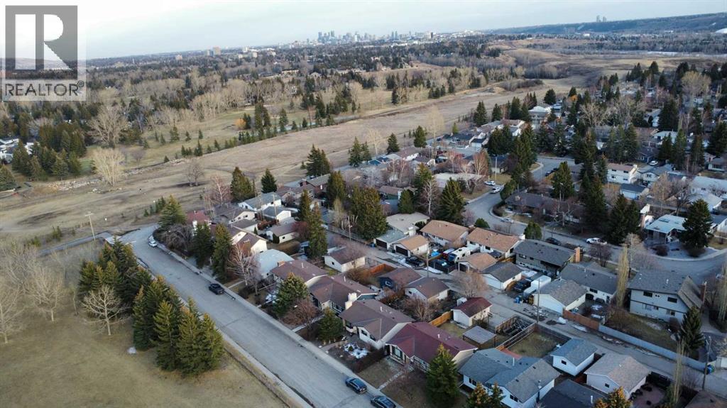 Single Family House Bungalow for Sale in  Silverview Way NW Silver Springs Calgary 
