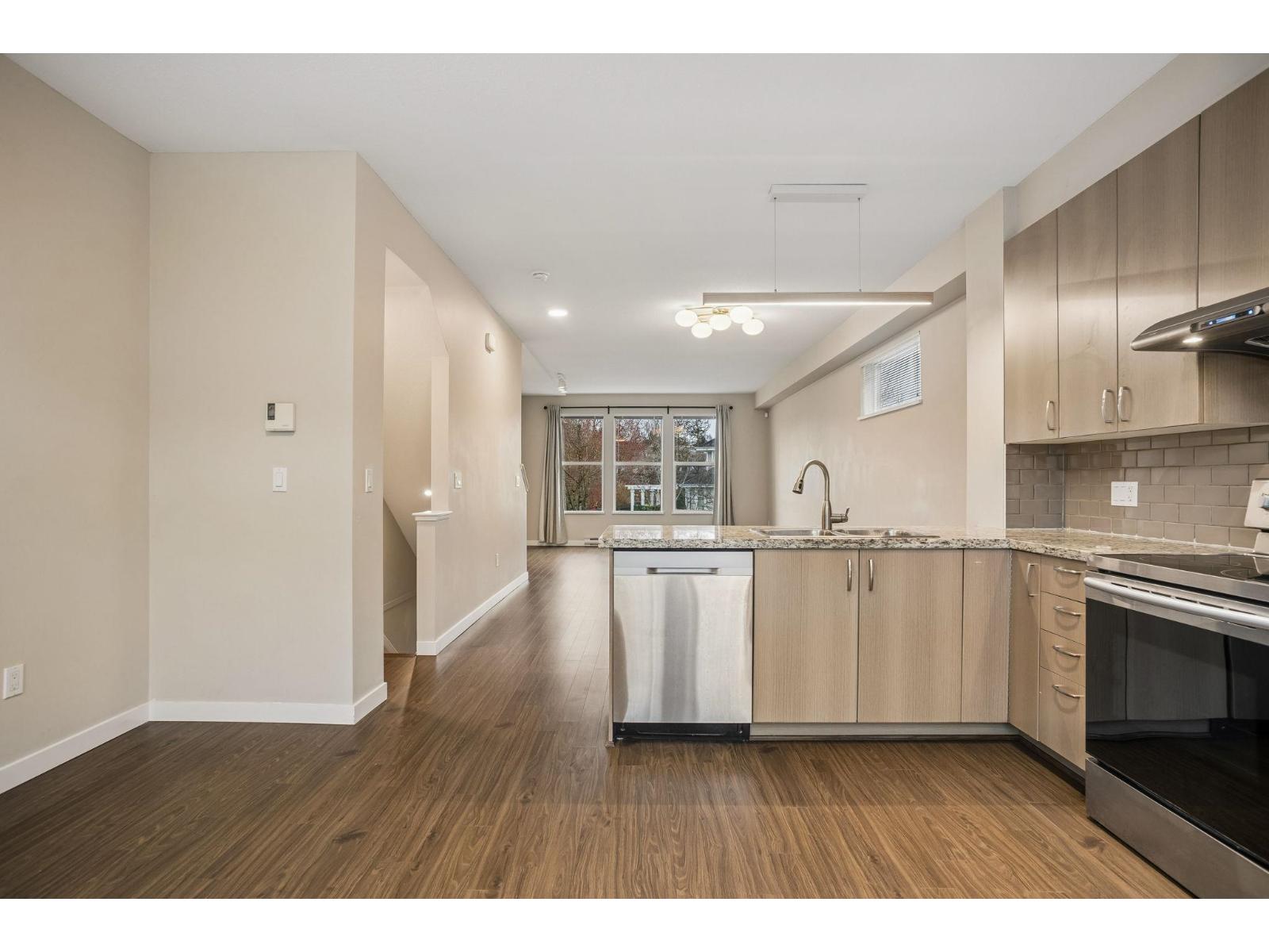 #35-10415 DELSOM Crescent, Delta