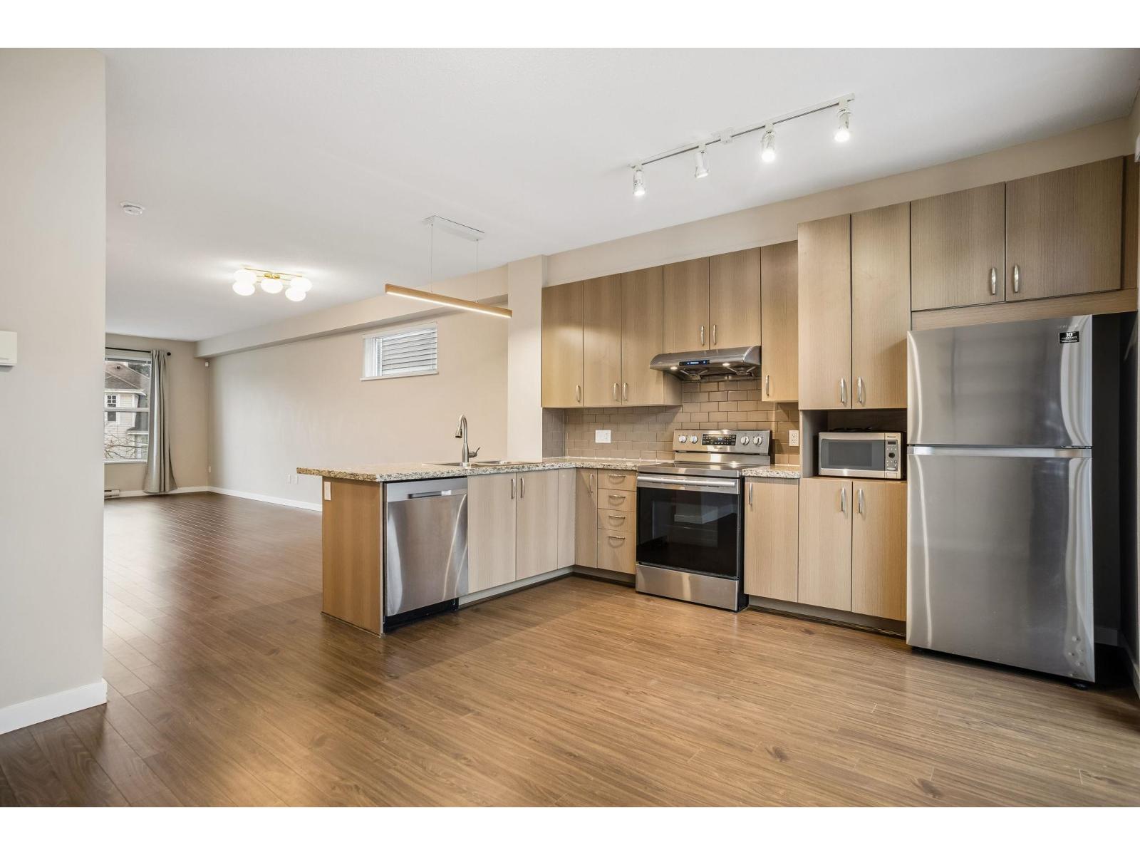 #35-10415 DELSOM Crescent, Delta