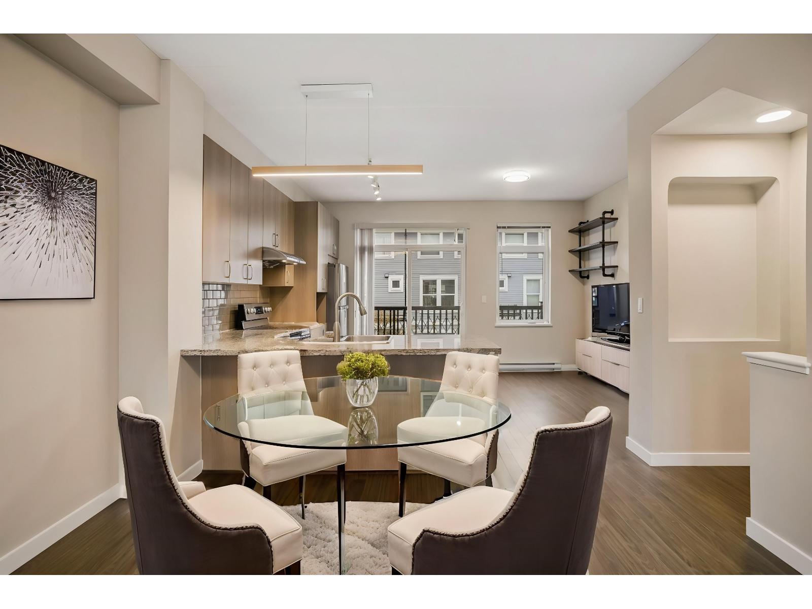 #35-10415 DELSOM Crescent, Delta