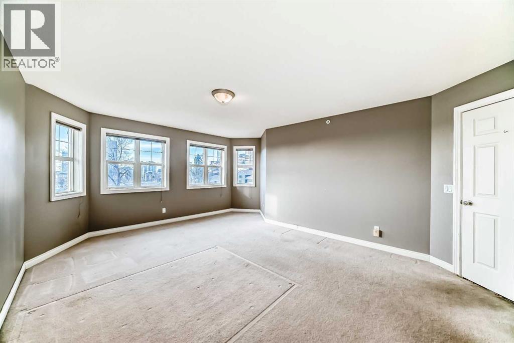 Single Family House for Sale in    Avenue NE Crescent Heights Calgary 