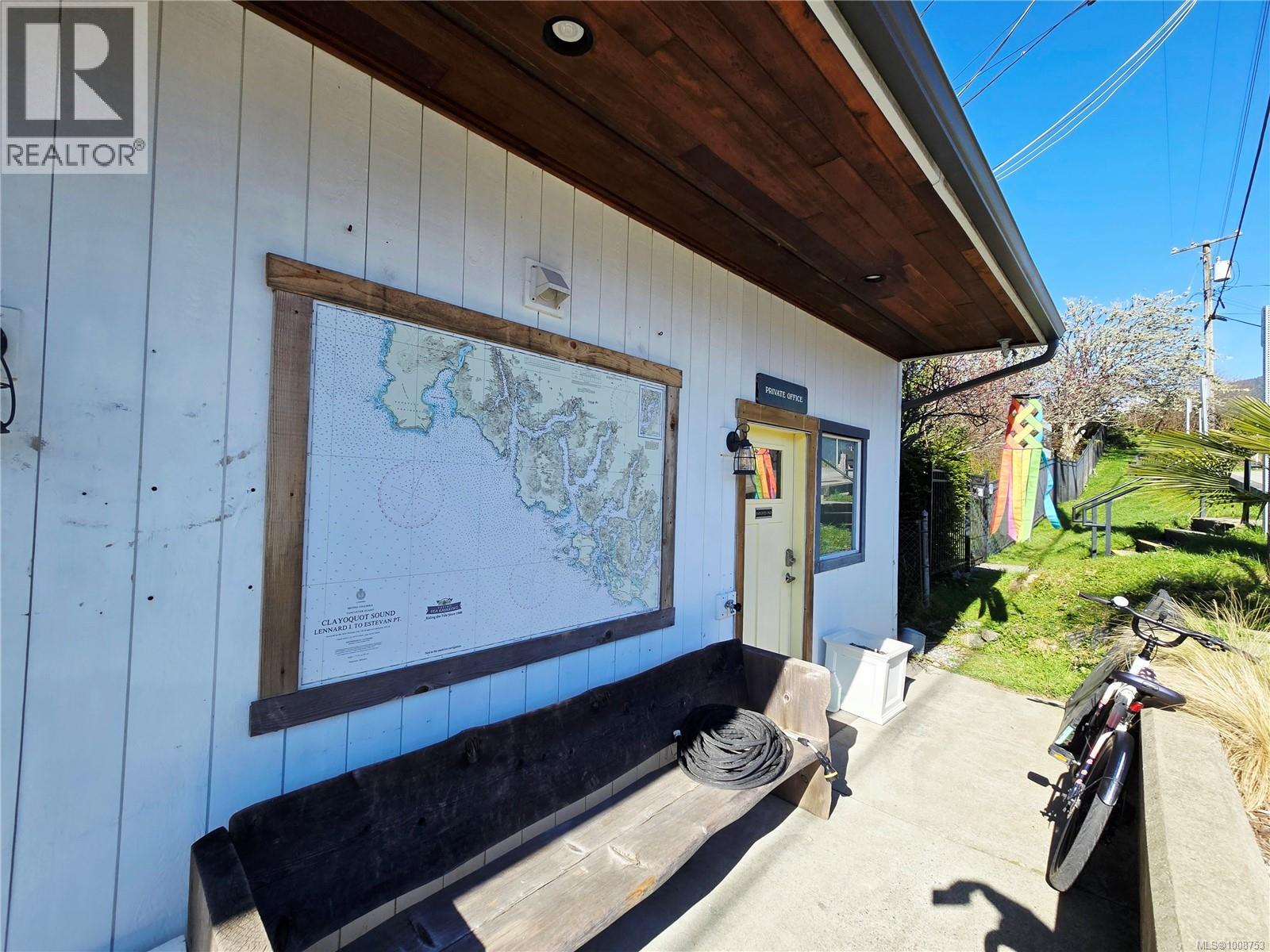320 Main St, Tofino