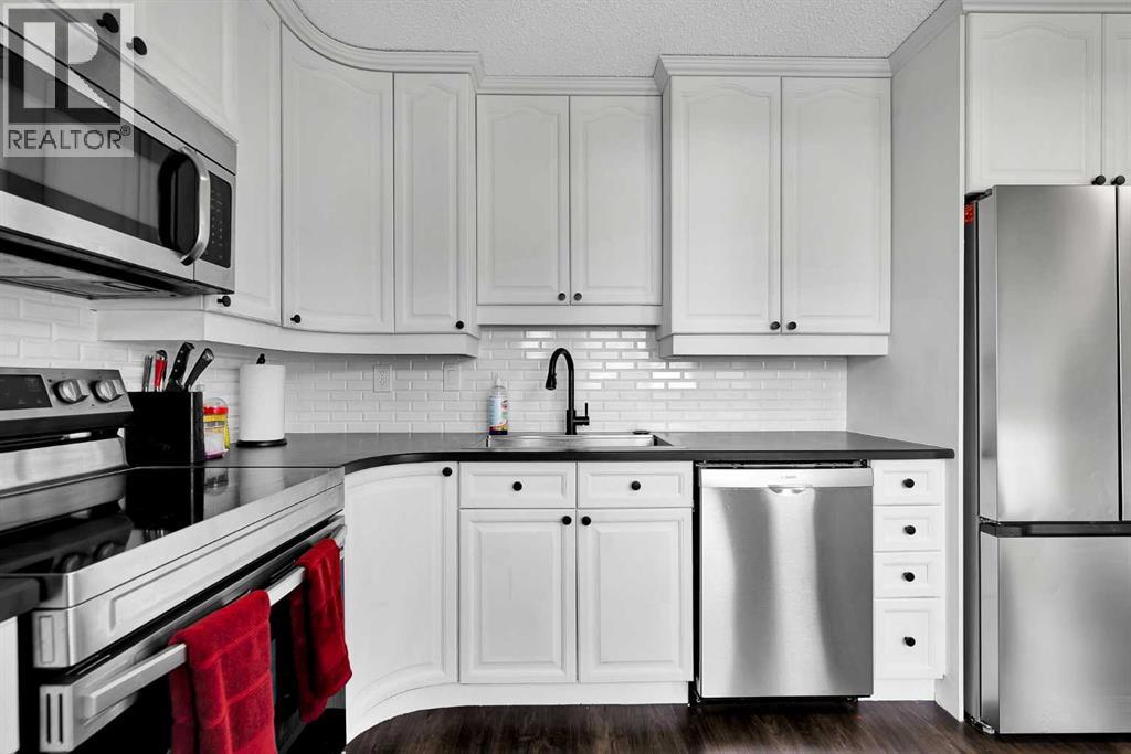 Single Family House for Sale in  Norfolk Drive NW Thorncliffe Calgary 