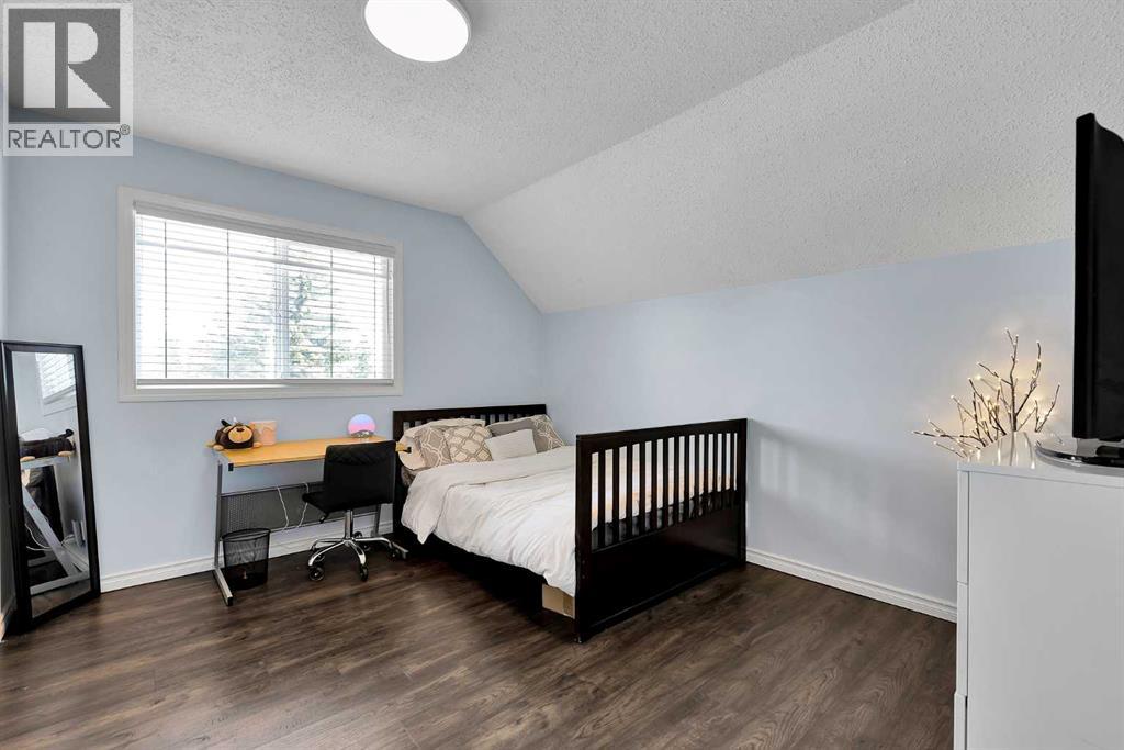 Single Family House for Sale in  Norfolk Drive NW Thorncliffe Calgary 