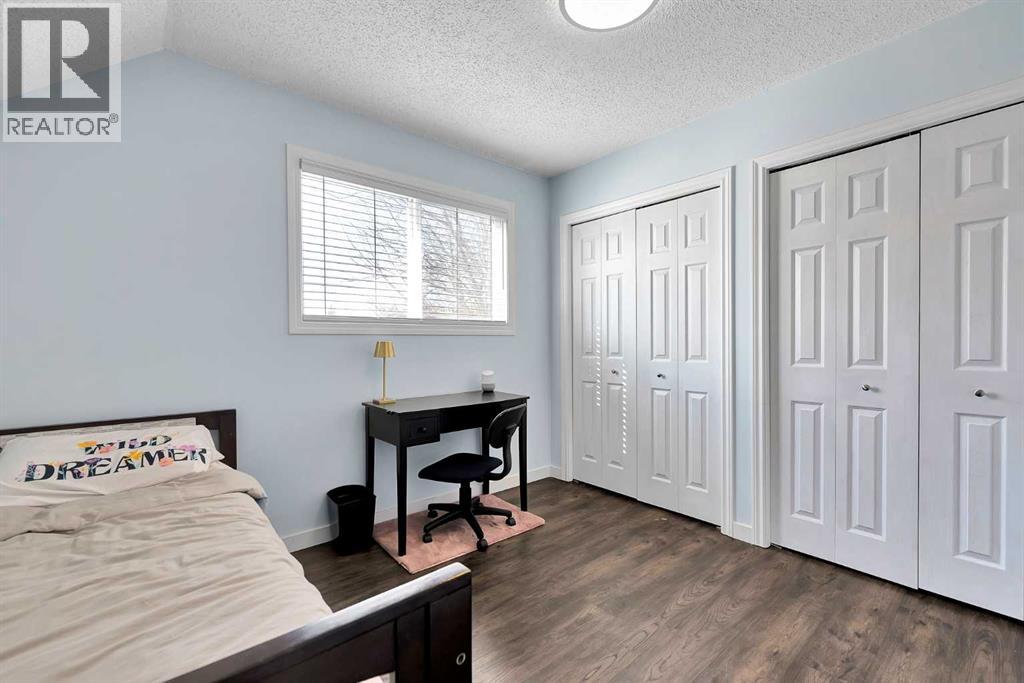 Single Family House for Sale in  Norfolk Drive NW Thorncliffe Calgary 