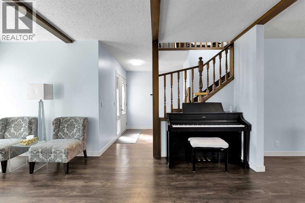Single Family House for Sale in  Norfolk Drive NW Thorncliffe Calgary 