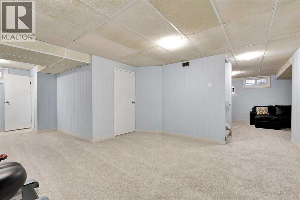 Single Family House for Sale in  Norfolk Drive NW Thorncliffe Calgary 