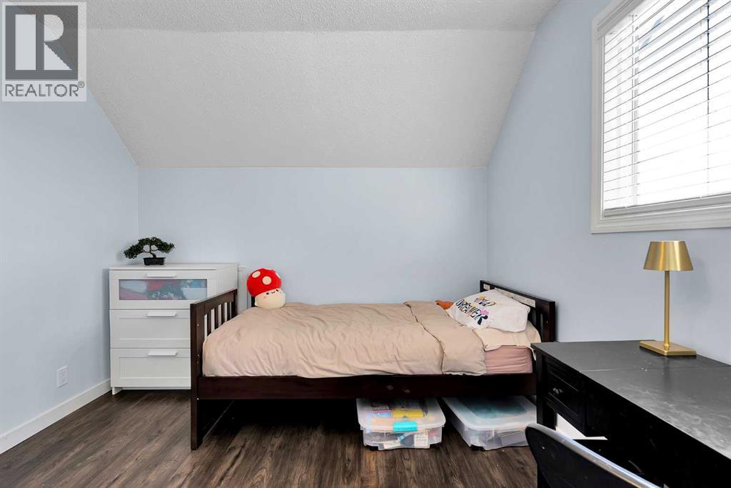 Single Family House for Sale in  Norfolk Drive NW Thorncliffe Calgary 