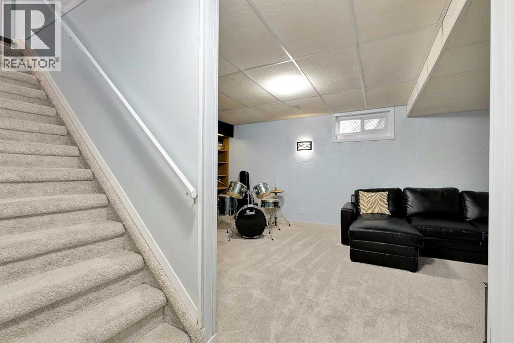 Single Family House for Sale in  Norfolk Drive NW Thorncliffe Calgary 