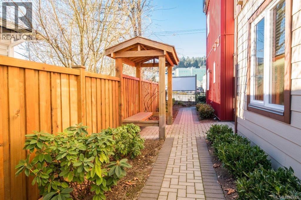 438 Wakesiah Ave - 15