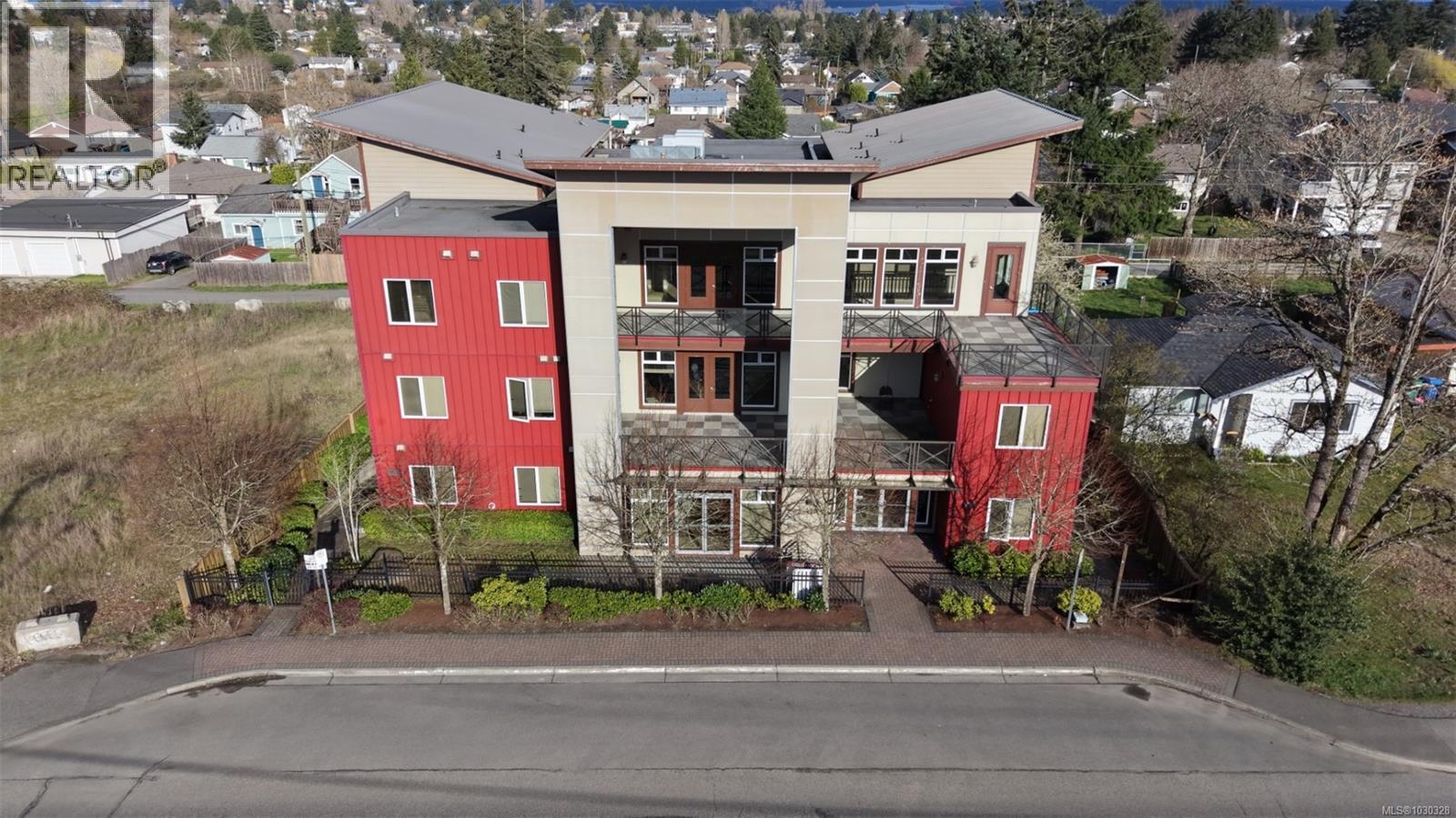 438 Wakesiah Ave - 2
