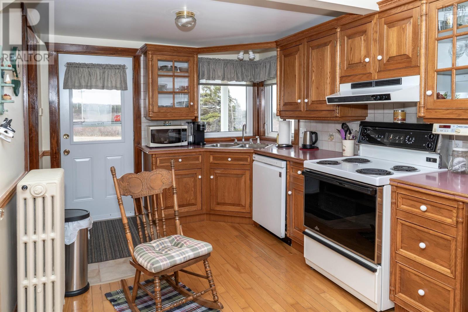 Property 10 of 39 of 3403 HIGHWAY 28