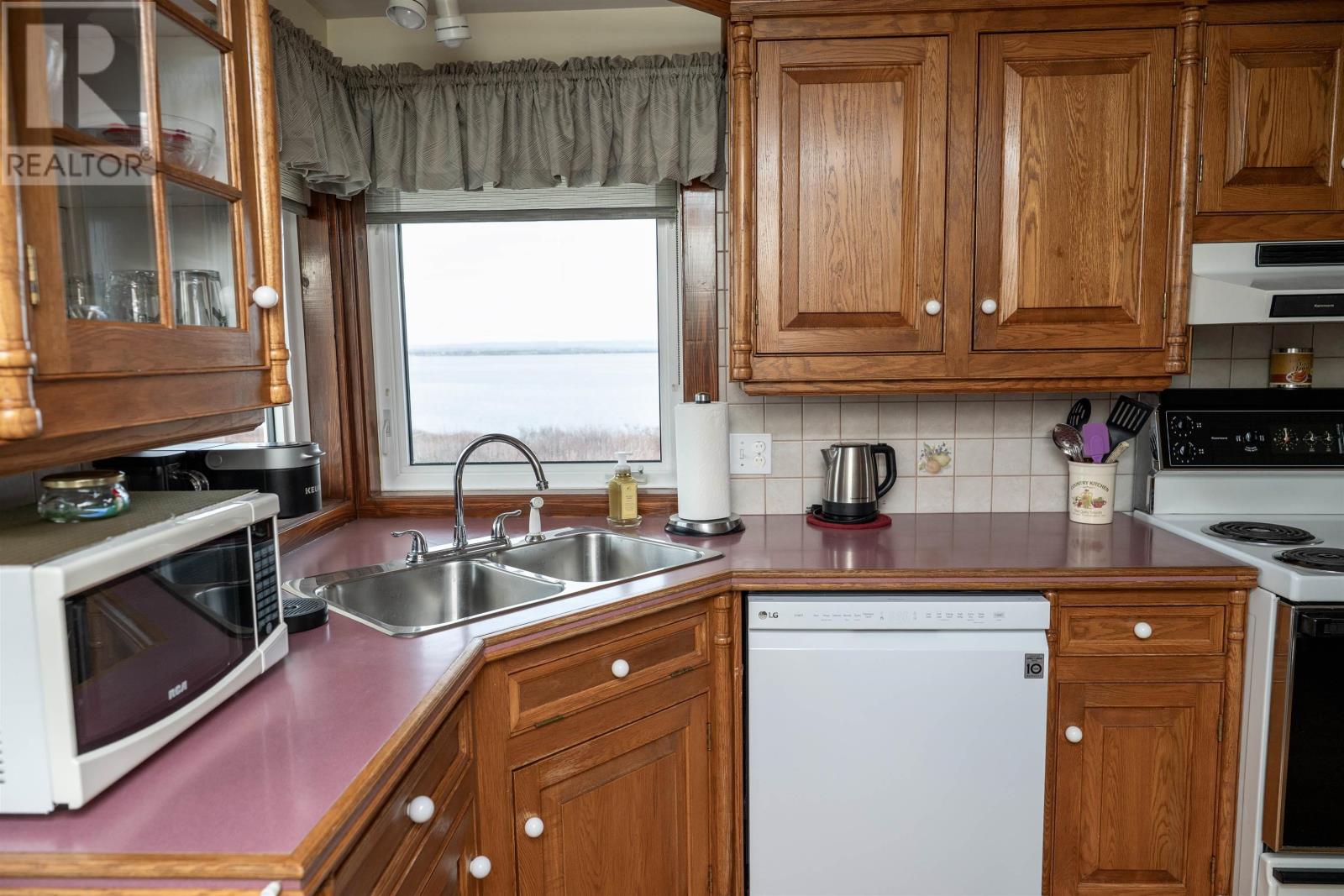 Property 8 of 39 of 3403 HIGHWAY 28