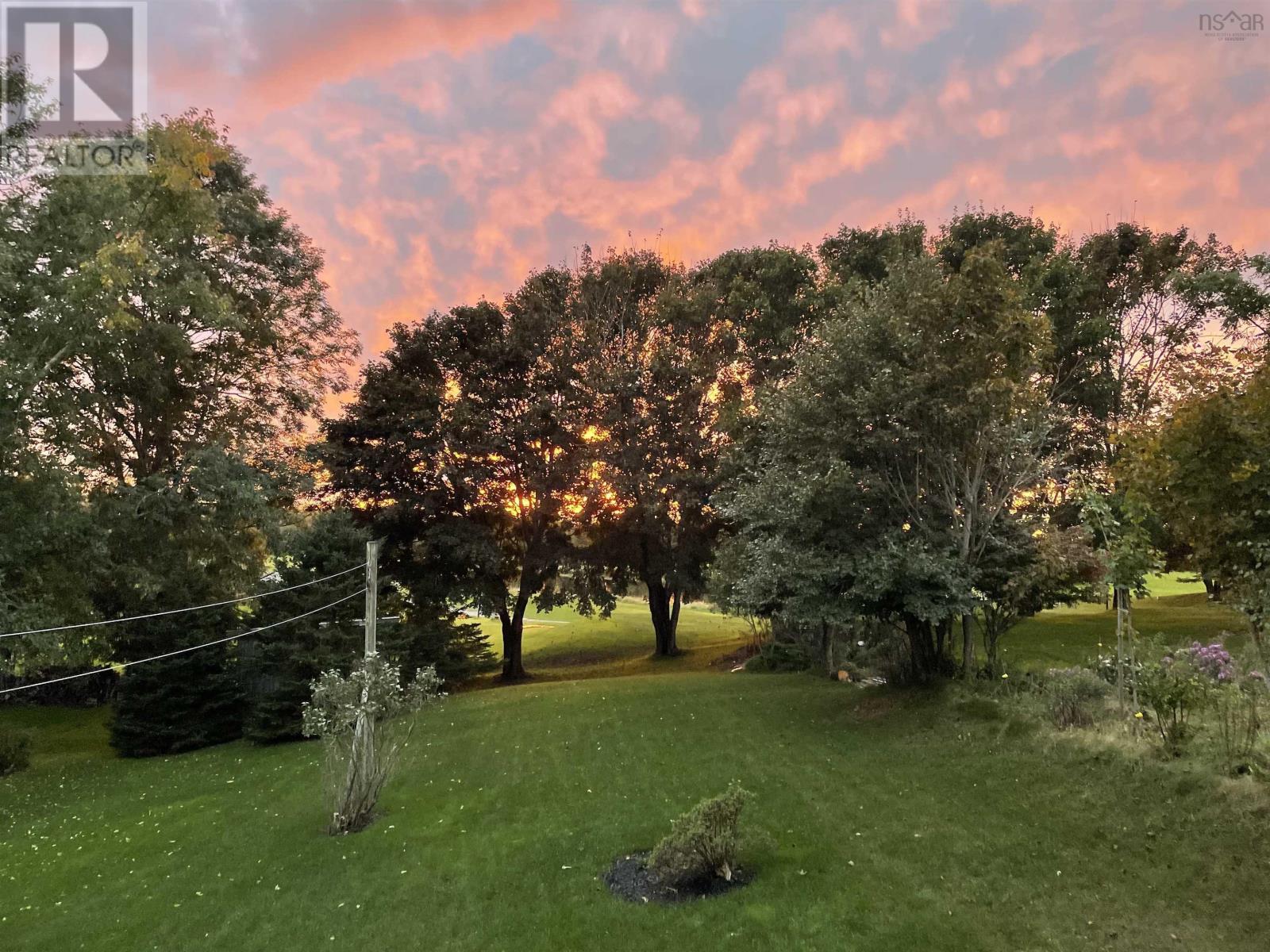 Property 15 of 49 of 80 Roosevelt Avenue