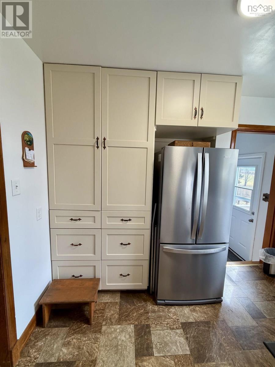 Property 42 of 49 of 80 Roosevelt Avenue