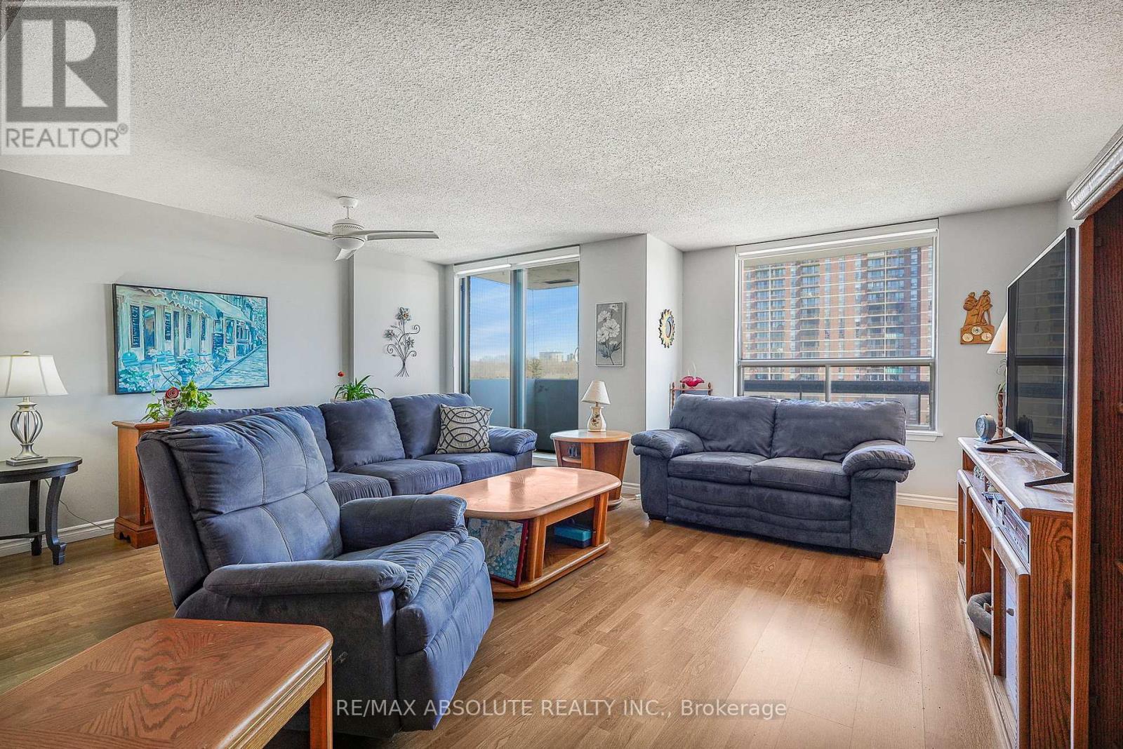 #607 200 LAFONTAINE AVENUE - 15