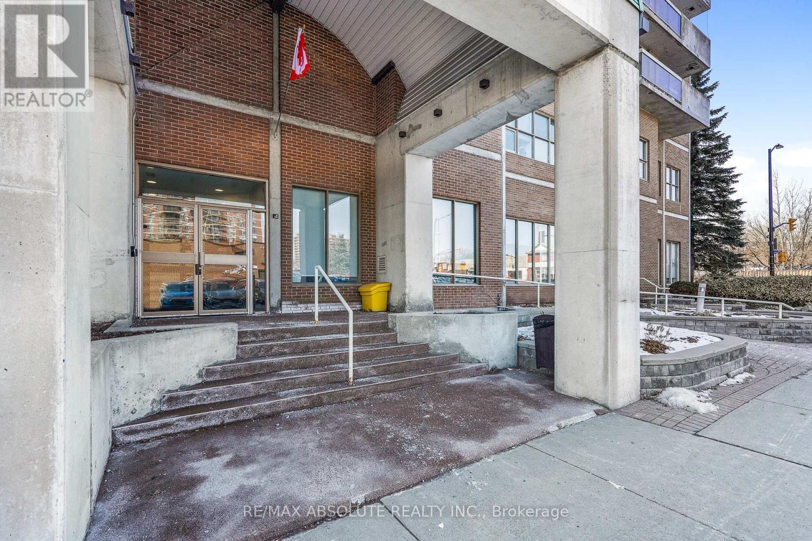 #607 200 LAFONTAINE AVENUE - 2