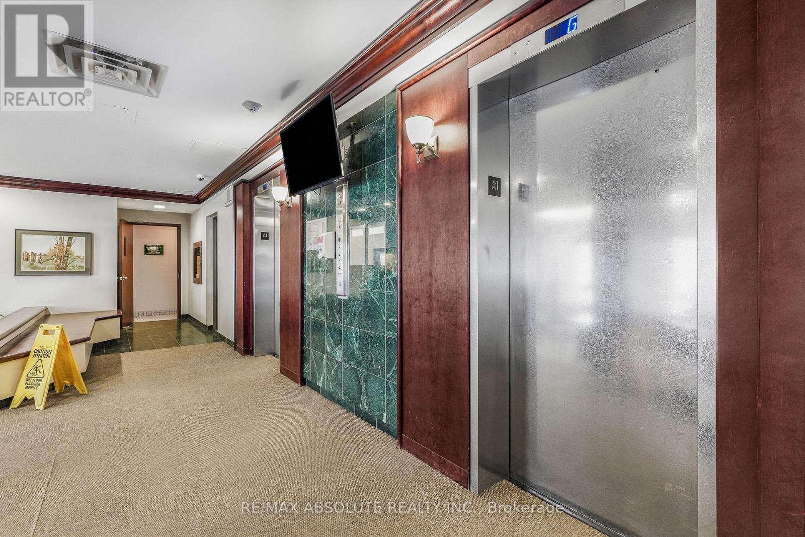 #607 200 LAFONTAINE AVENUE - 5